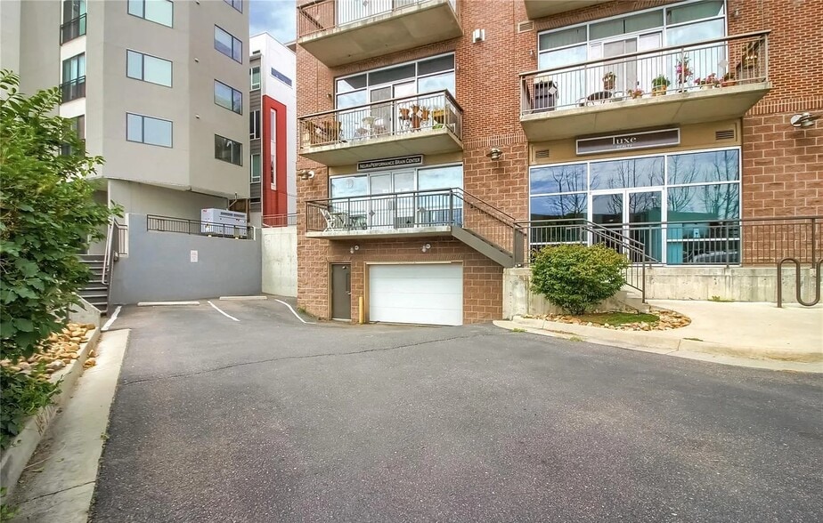 Building Photo - 2899 N Speer Blvd