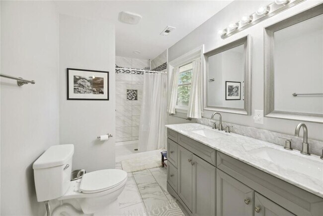 Building Photo - 4142 Blackhawk Dr
