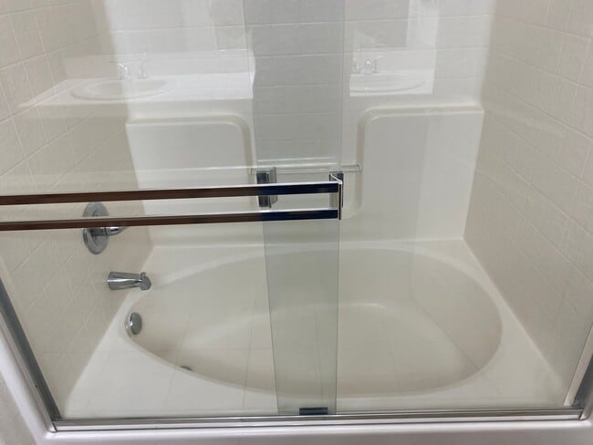 Building Photo - Tulare