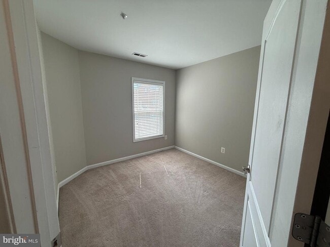 Building Photo - 10292 Chestnut Park Ln