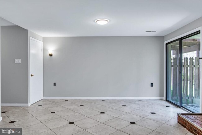 Building Photo - 12109 Stallion Ct