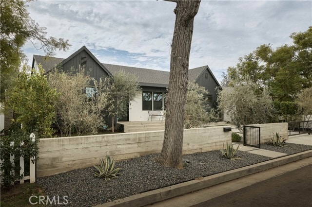 Building Photo - 13916 La Maida St