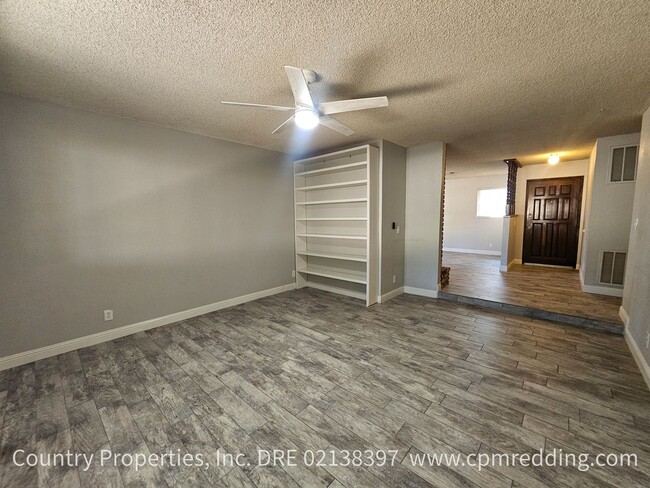 Building Photo - 12183 Dry Creek Rd