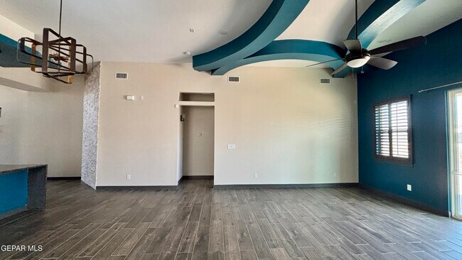 Building Photo - 12301 Desert Pine Ave