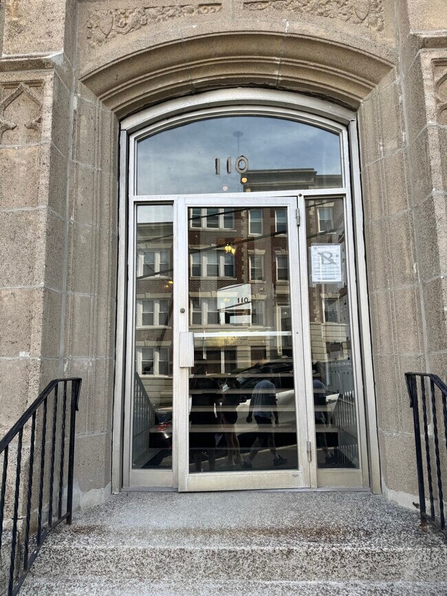 Building Photo - 110 Brainerd Rd