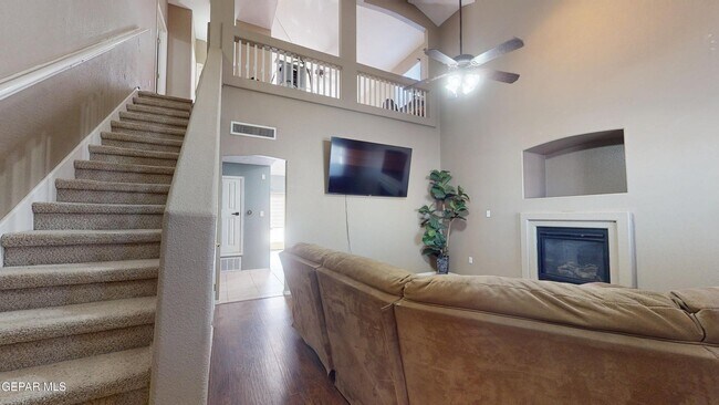 Building Photo - 10803 Elise St