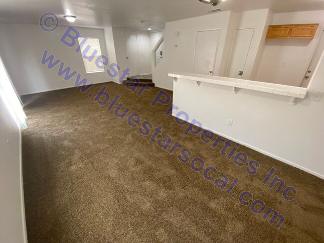 Building Photo - JUST LISTED!!!