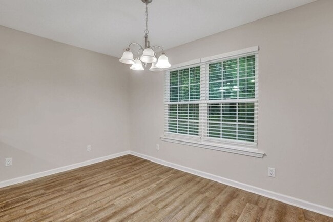 Building Photo - Available for Rent