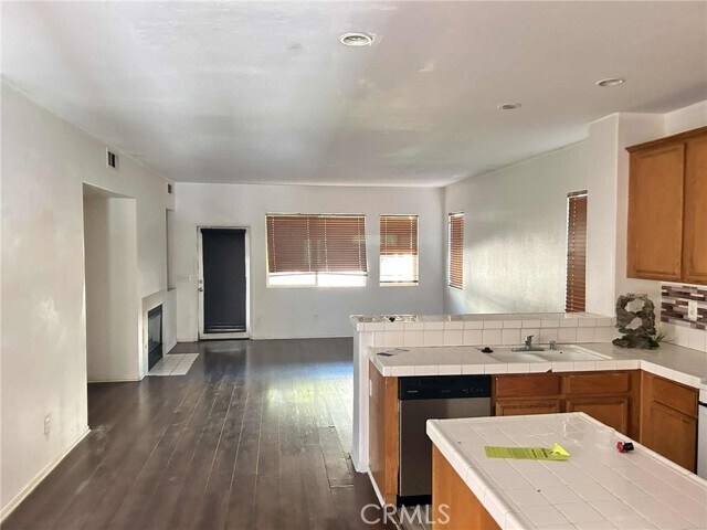 Building Photo - 1440 Avila Dr