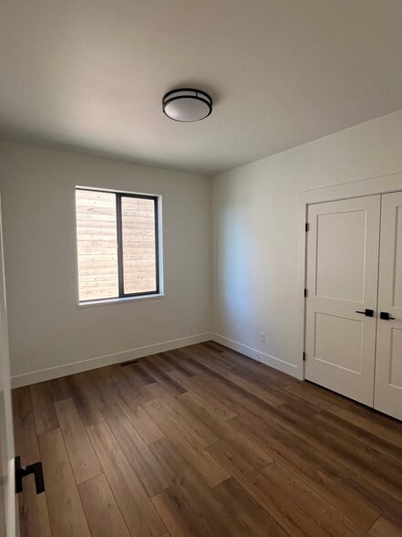 Building Photo - 343 Poppy St