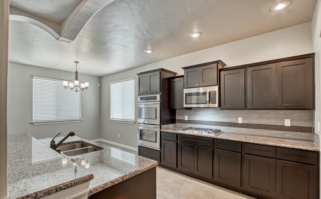 Building Photo - 7896 Enchanted Path Dr