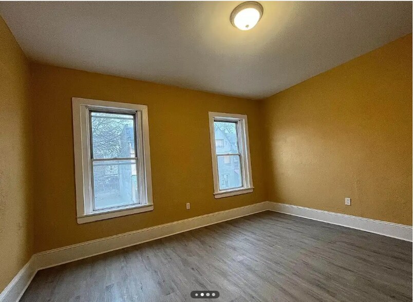 Building Photo - 54 N Farson St