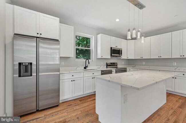 Building Photo - 2430 Harris Mill Rd