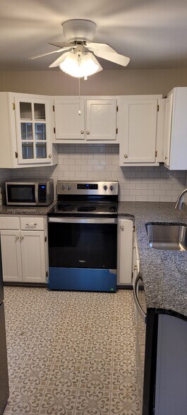 Building Photo - 209 W Cornwallis Dr