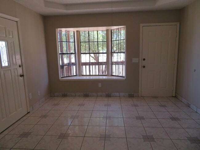 Building Photo - 3711 Daniela Loop