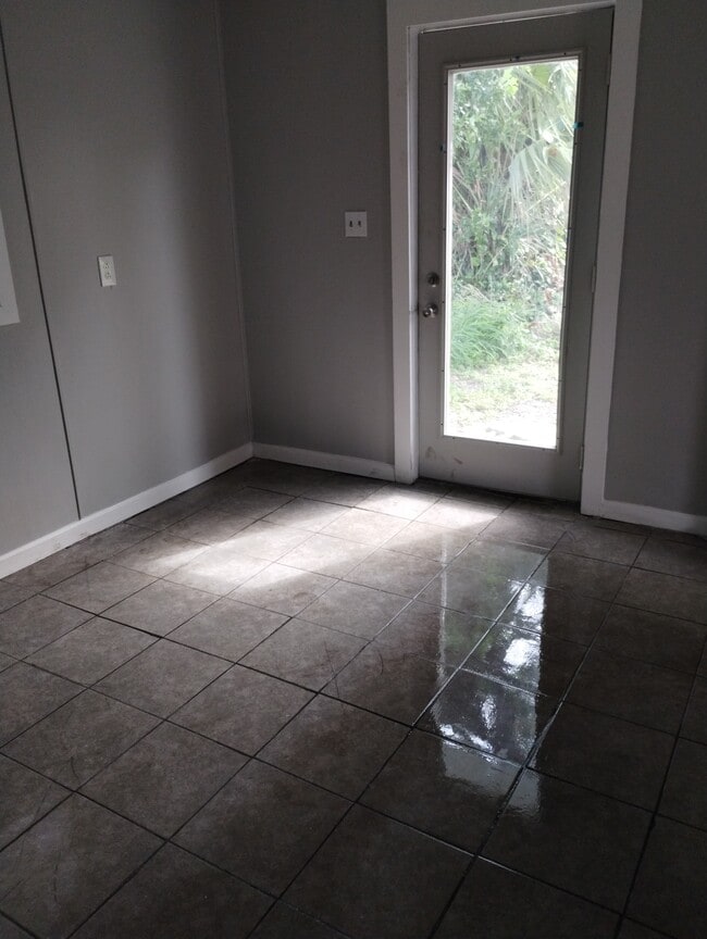 Building Photo - 508 N 44th St