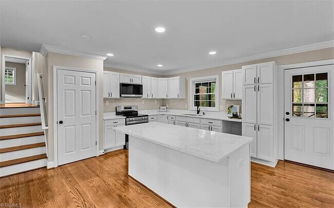 Building Photo - Earn Wealth While Leasing - Like a Homeowner - Lease to Own