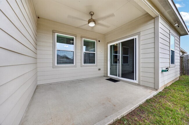 Building Photo - 1024 Banyon Tree Ln
