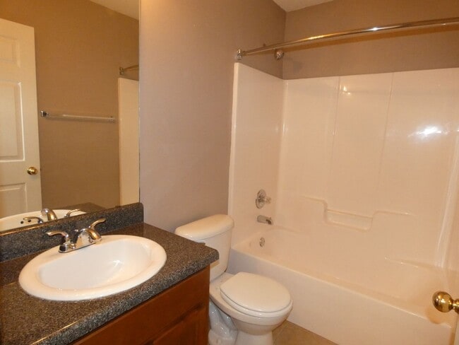 Building Photo - Charming Brick Home - Jaimee's Ridge