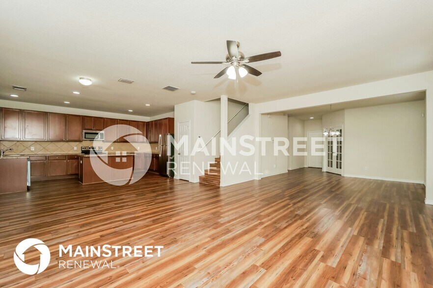 Building Photo - 11910 Fieldcrest Run