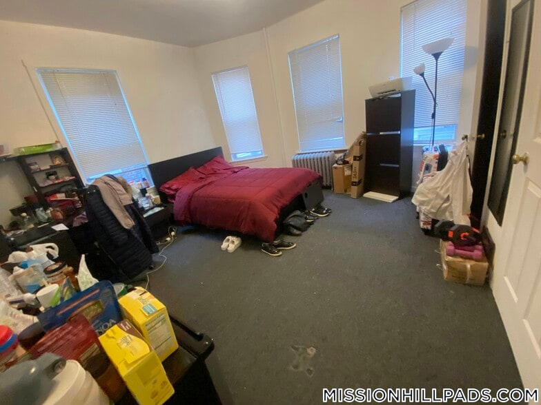 Building Photo - 10 Parker Hill Ave