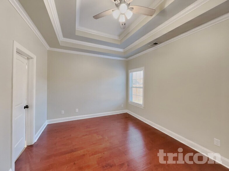 Building Photo - 585 Smoky Mountains Dr