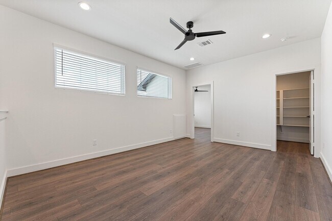 Building Photo - 2753 Sunny Briar Dr