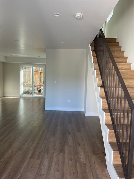 Entrance - 3127 Prospect Ave