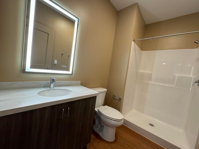 Building Photo - 83 Hanover St