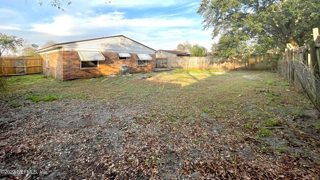 Building Photo - 10920 Witchaven St