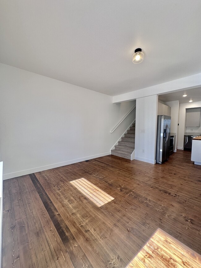 Building Photo - 4004 Blue Pine Ln