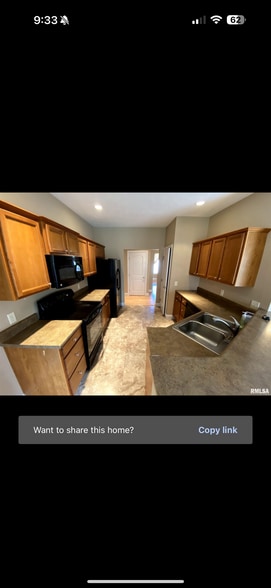 Building Photo - 2724 Westport Dr