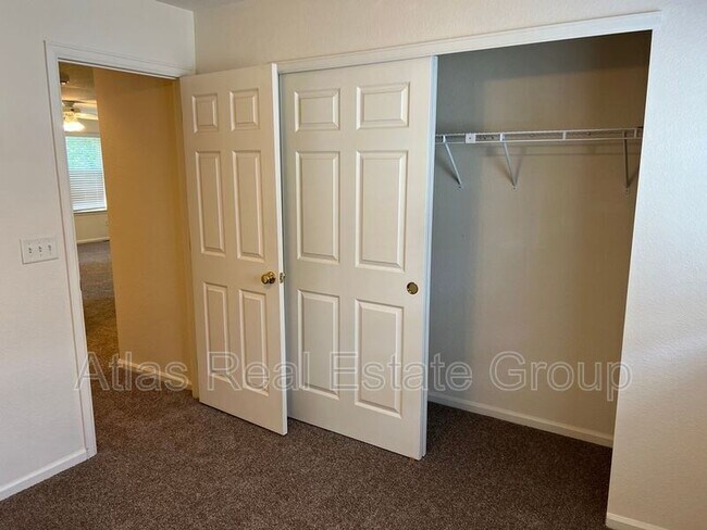 Building Photo - 8179 S Mobile Way