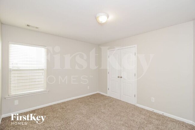 Building Photo - 219 Brookhaven Ct