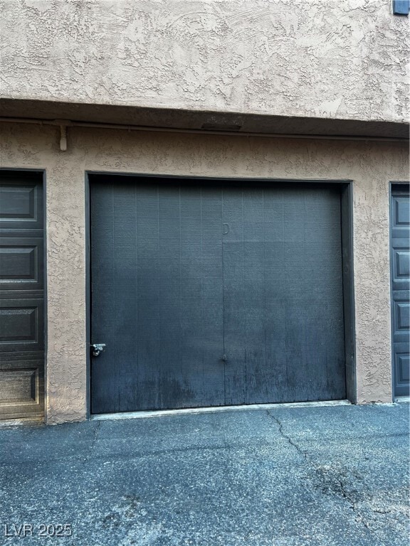 Building Photo - 301 Brookside Ln