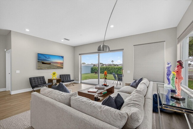 Building Photo - 945 Bear Island Cir