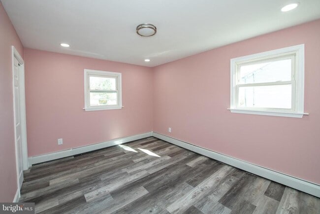 Building Photo - 710 W Callowhill St