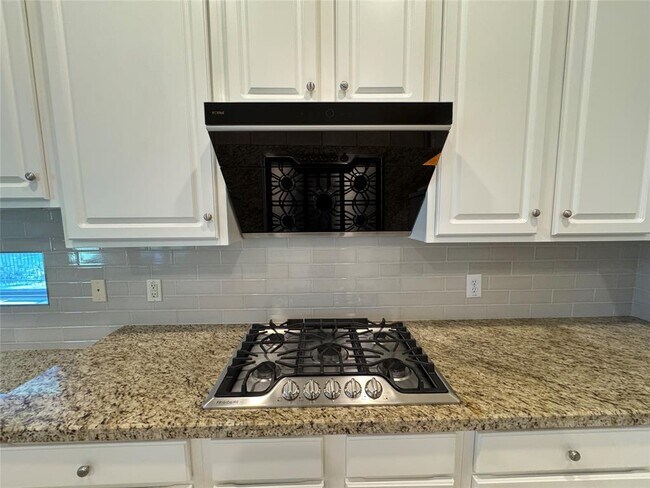 Building Photo - 5822 Pinellas Park Ct