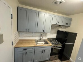 Building Photo - 446 Cyrus Pl