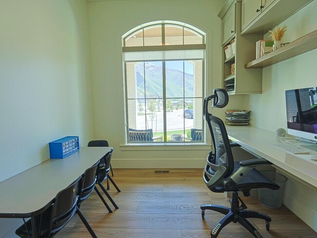 Building Photo - 1485 N 1050 E