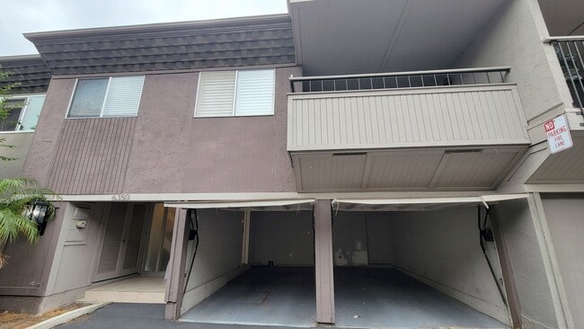 Primary Photo - 3 bd/2 ba Townhouse close to USD.