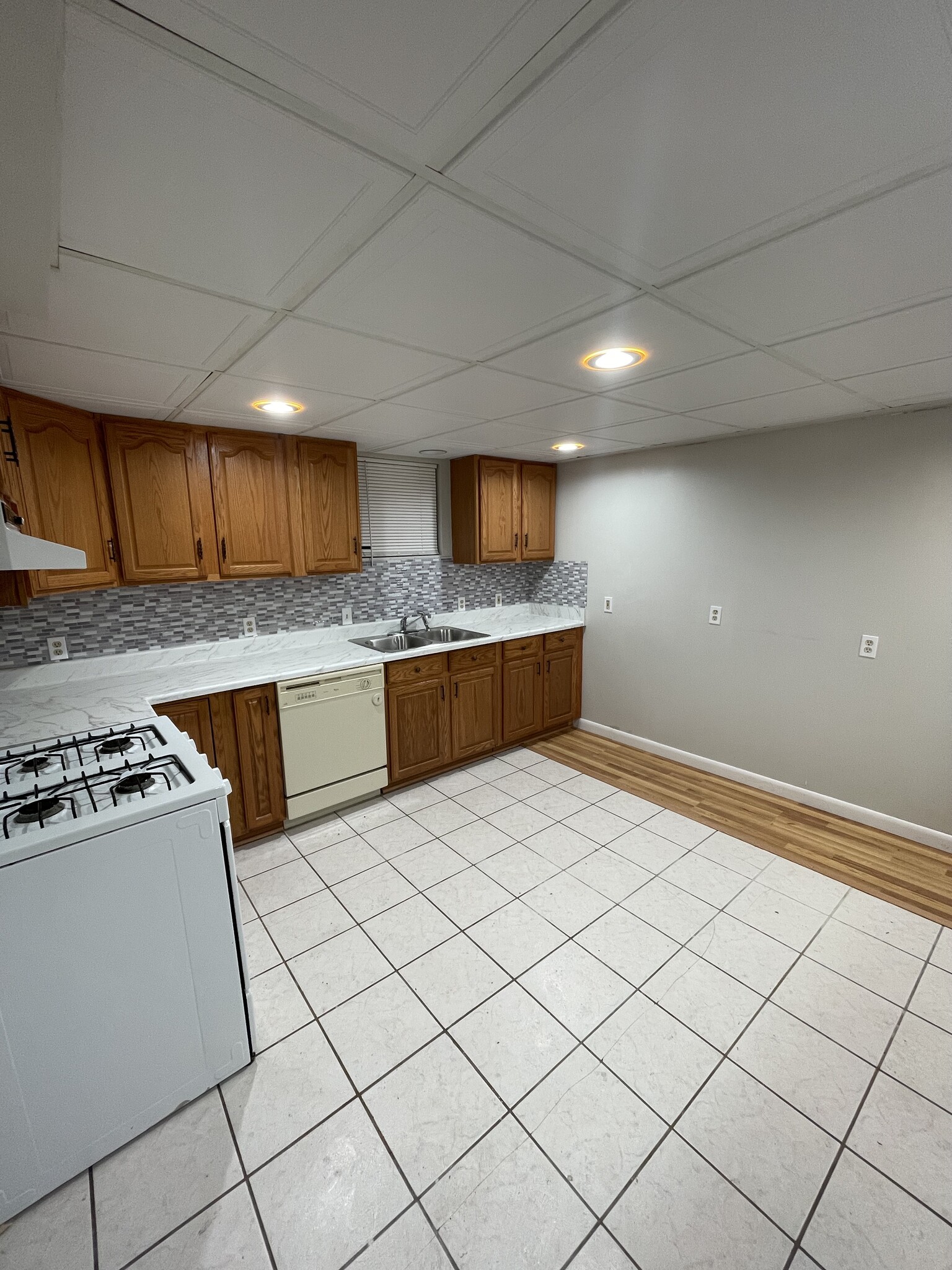 Kitchen - 31 Friendship St