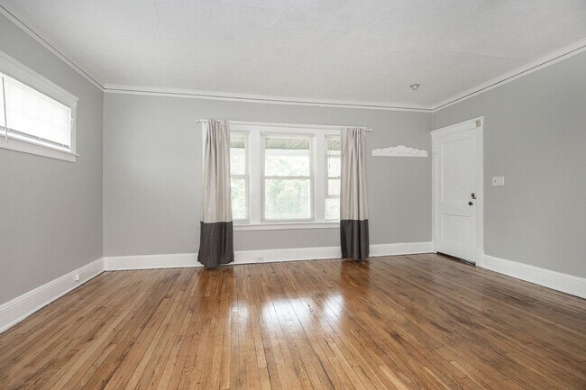 Building Photo - 13416 Harlon Ave