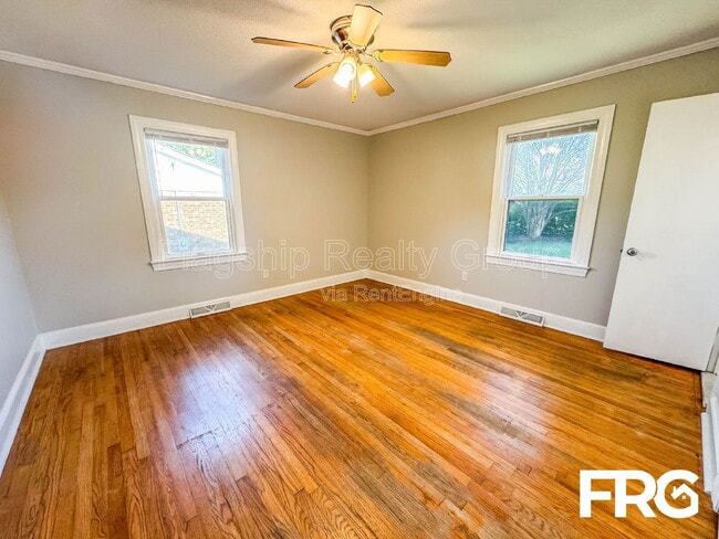 Building Photo - 113 Belmont Dr