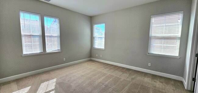 Building Photo - 3893 Fiano Cmn