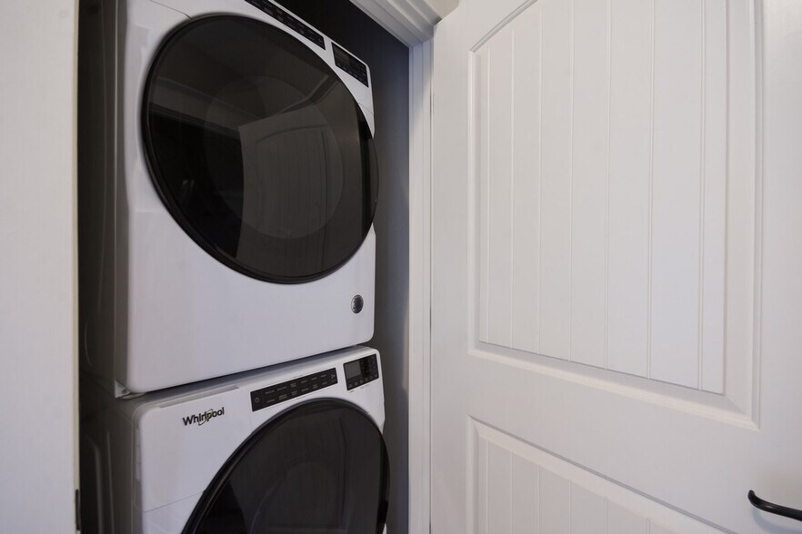 Building Photo - 17804 Maritime Point