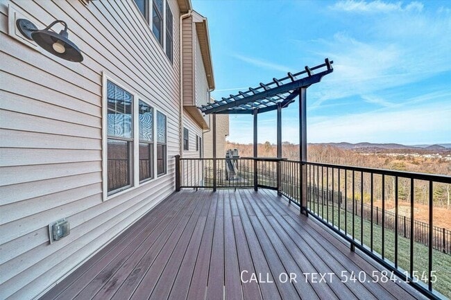 Building Photo - 6982 Linn Cove Court