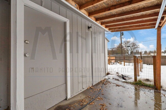 Building Photo - Shadle Bungalow with finished basement