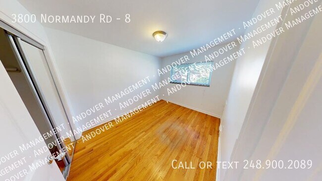 Building Photo - 3800 Normandy Rd