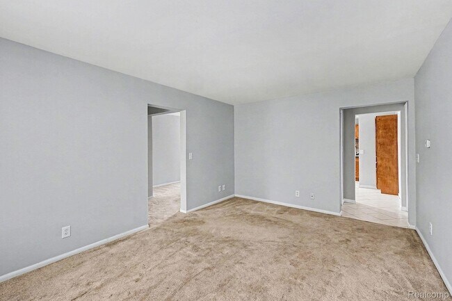 Building Photo - 120 Seward Ave